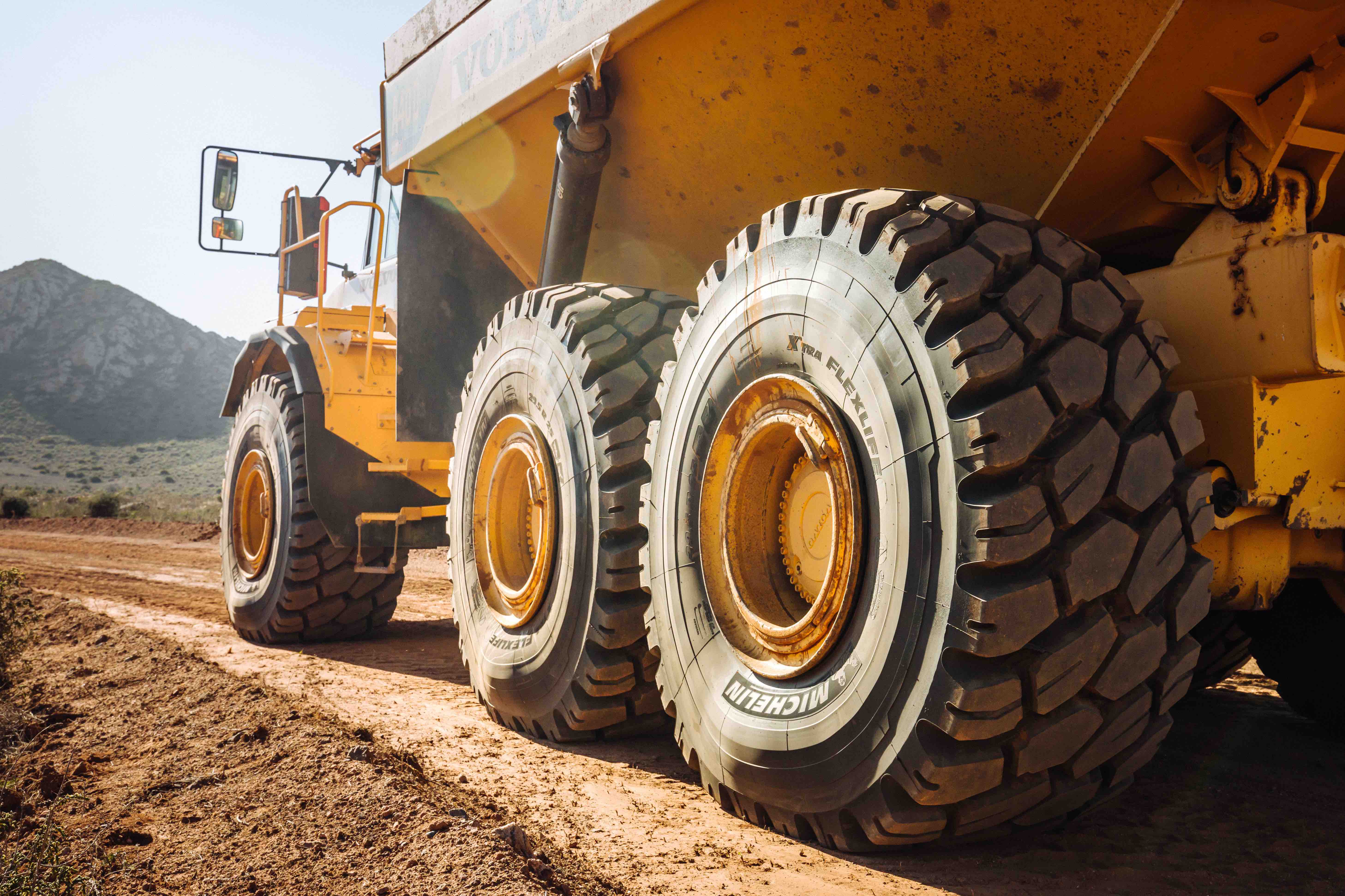 MICHELIN LAUNCHES NEW EARTHMOVER TYRE UK Plant Operators