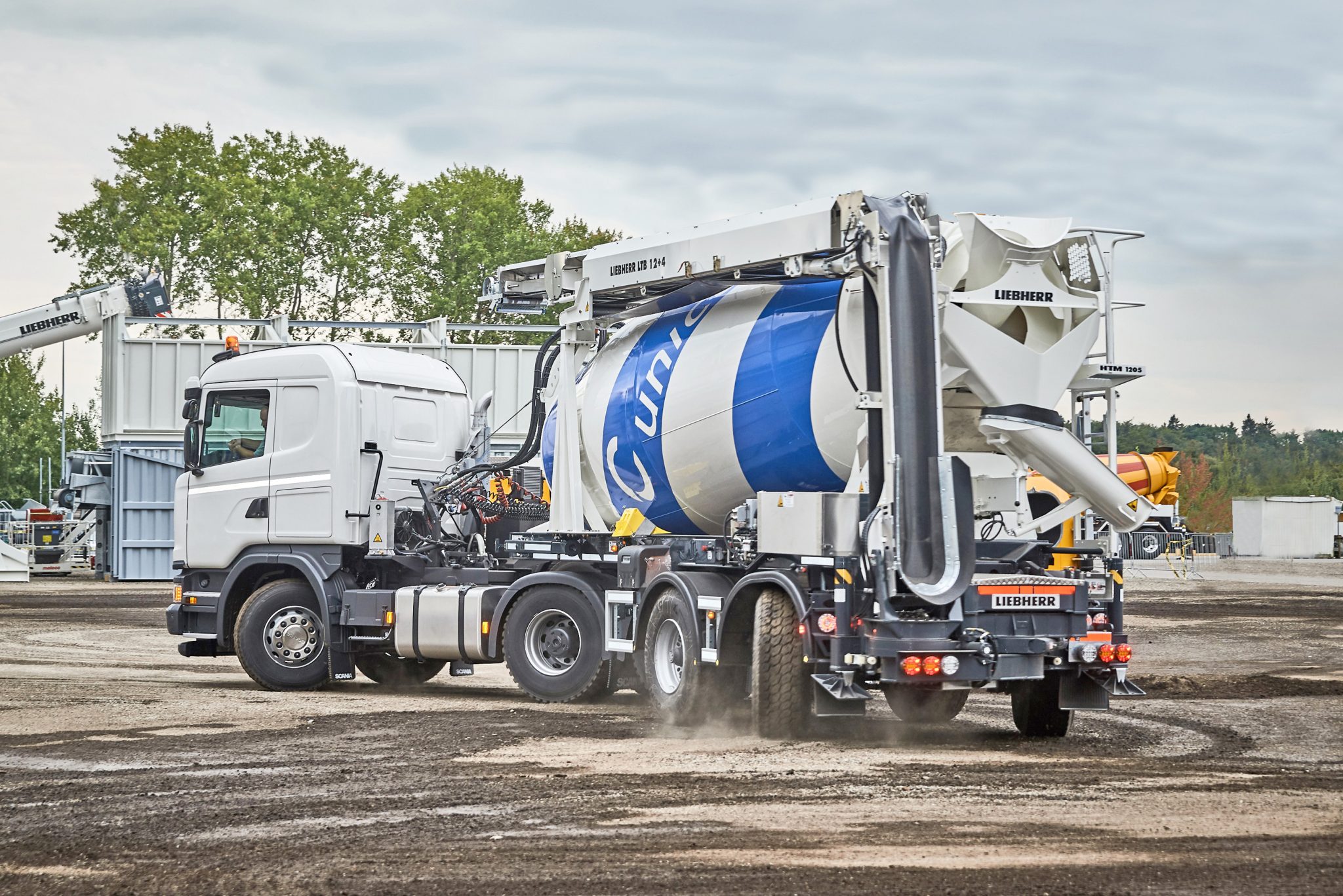 Innovative truck mixer as a semitrailer from Liebherr - UK Plant Operators